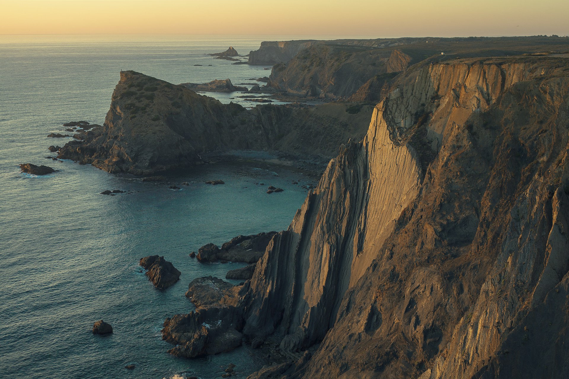 D7 visa Portugal coastline - what German and EU expats need instead